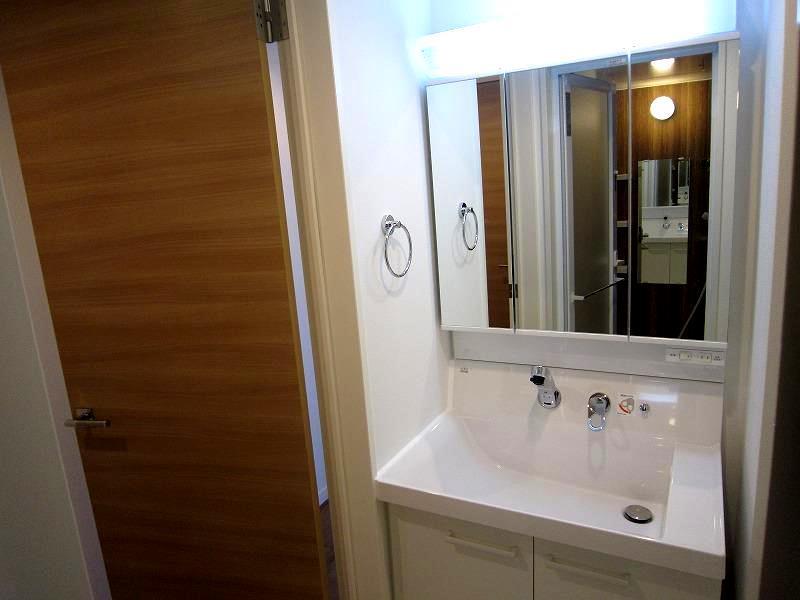 洗面設備　洗髪洗面化粧台