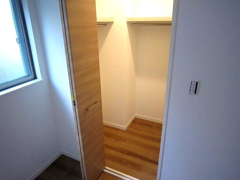 収納　ウォークインクローゼット