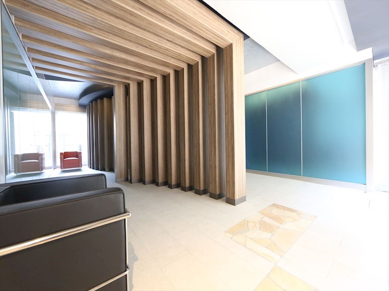 エントランス　オシャレなエントランス　オートロック付