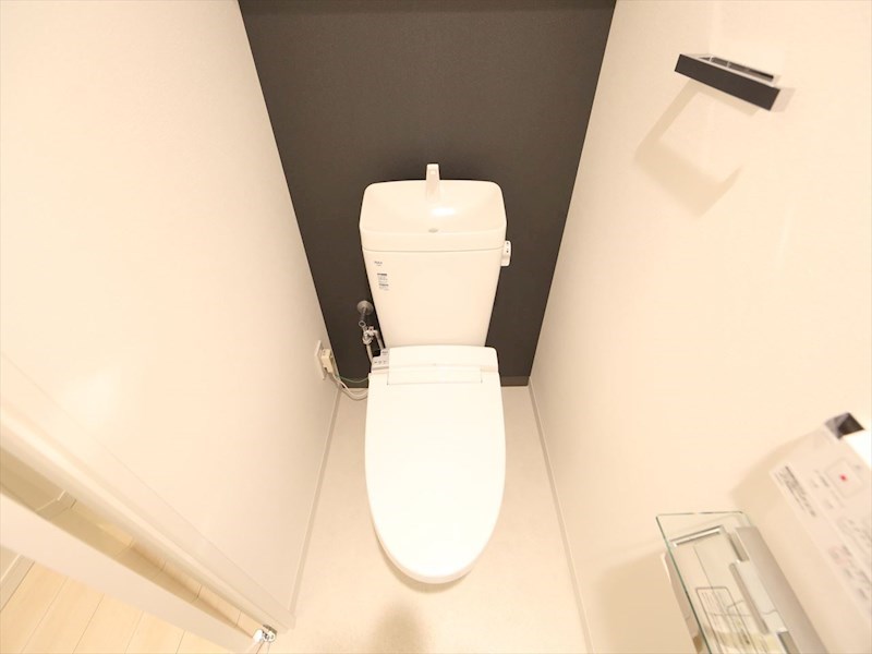 トイレ　温水洗浄暖房便座付トイレ