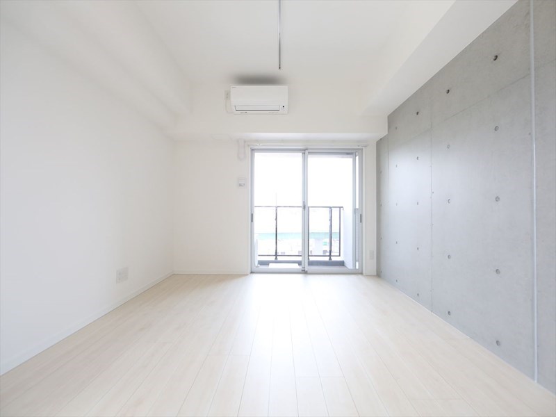 バルコニー　洋室9帖　2面採光　エアコン完備　バルコニー