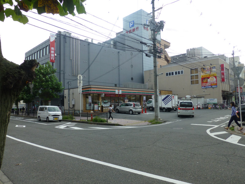 コンビニ　セブンイレブン奈良大宮町6丁目店（コンビニ）まで45m