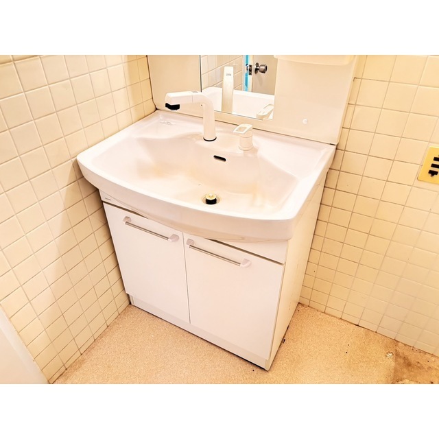 洗面設備　洗髪洗面化粧台（同仕様タイプ）