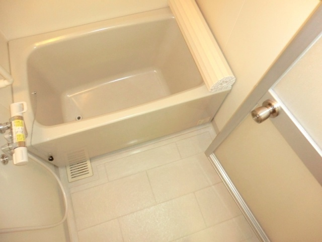 バス・シャワールーム　落ち着く空間のバスルーム♪