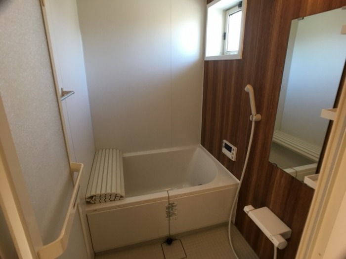 バス・シャワールーム　換気暖房乾燥機付浴室