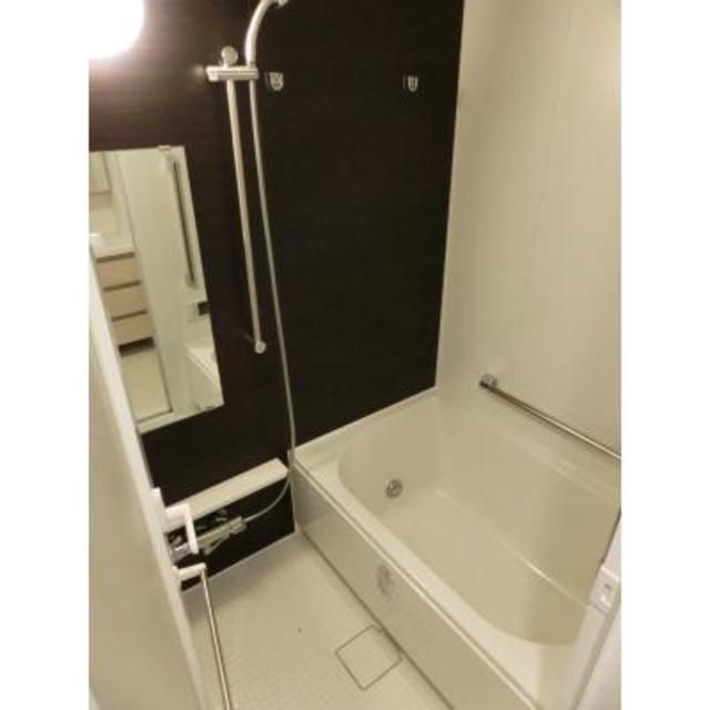 バス・シャワールーム　写真は同タイプ住居です。