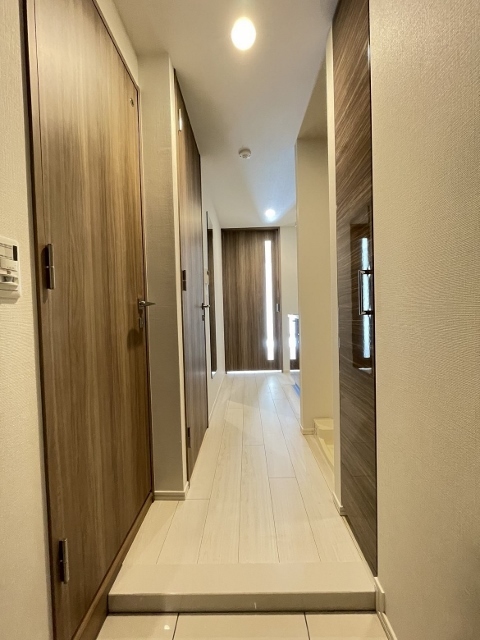 玄関　収納もある玄関です