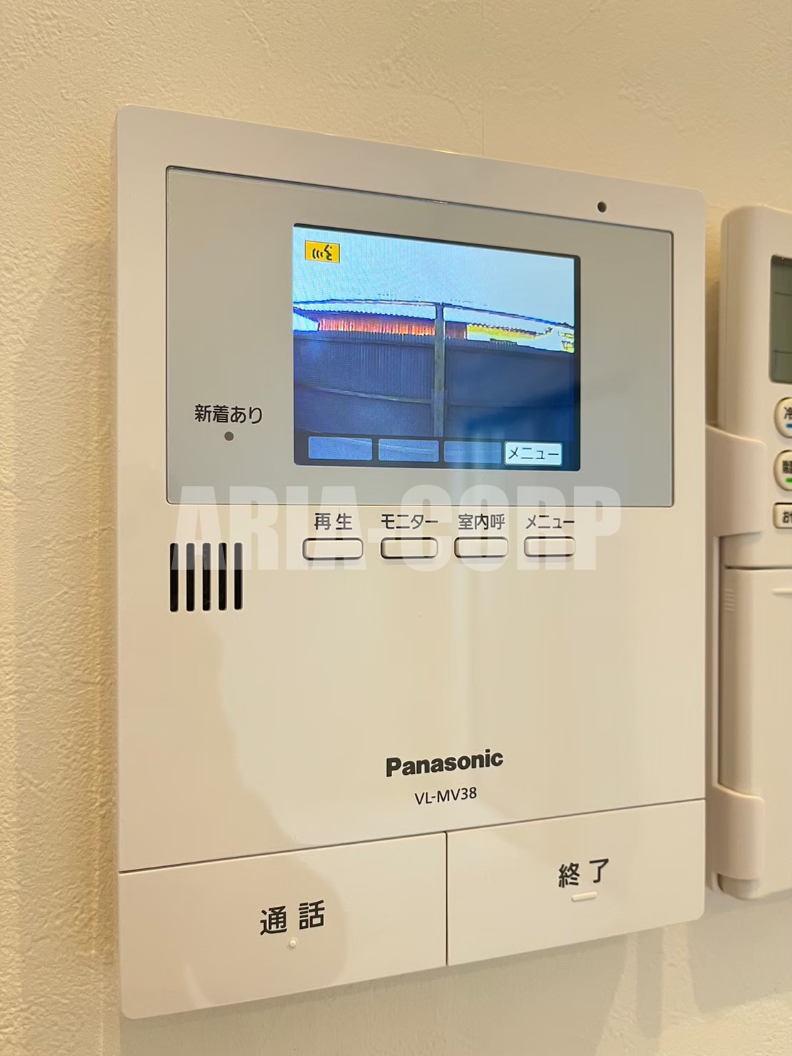 セキュリティ　録画機能付きTVモニターホンで外出時の訪問者も確認できます！