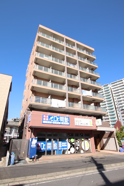 建物外観　外観（鉄筋コンクリート造８階建てのオートロック付きマンション