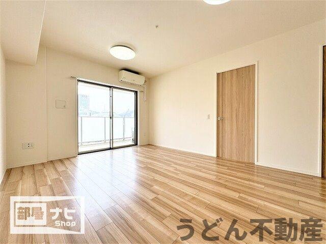 居室・リビング　うどん県のお部屋探しはうどん不動産へ うどんちゃんとLINE