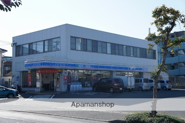 コンビニ　ローソン鹿児島東谷山３丁目店（コンビニ）まで483m