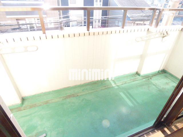 バルコニー　広々していて洗濯物も干せます