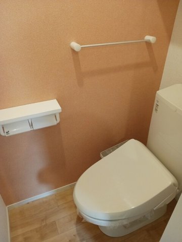 トイレ　落ち着いたトイレです