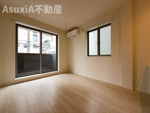 居室・リビング　別タイプのお部屋の写真です