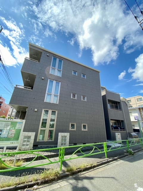 建物外観　★物件現地や最寄り駅等でのお待ち合わせでご案内が可能です★