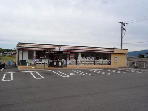 コンビニ　セブンイレブン東広島西条下見鴻の巣店（コンビニ）まで544m