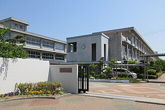 中学校　広嶺中学校（中学校）まで1813m
