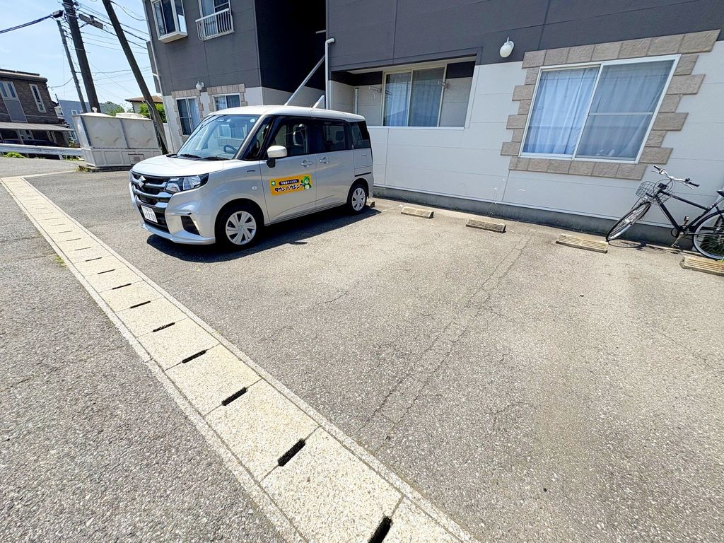 駐車場　駐車場