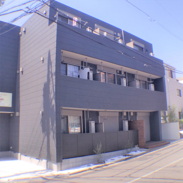 建物外観　【駅徒歩2分・商業施設も近い好立地！！】お問い合わせはお早め