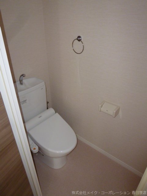 トイレ　写真は同型タイプ