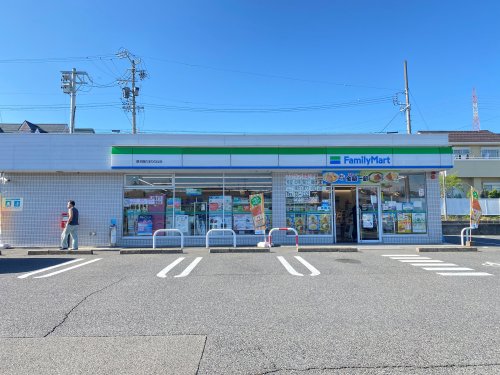 コンビニ　ファミリーマート（コンビニ）まで346m