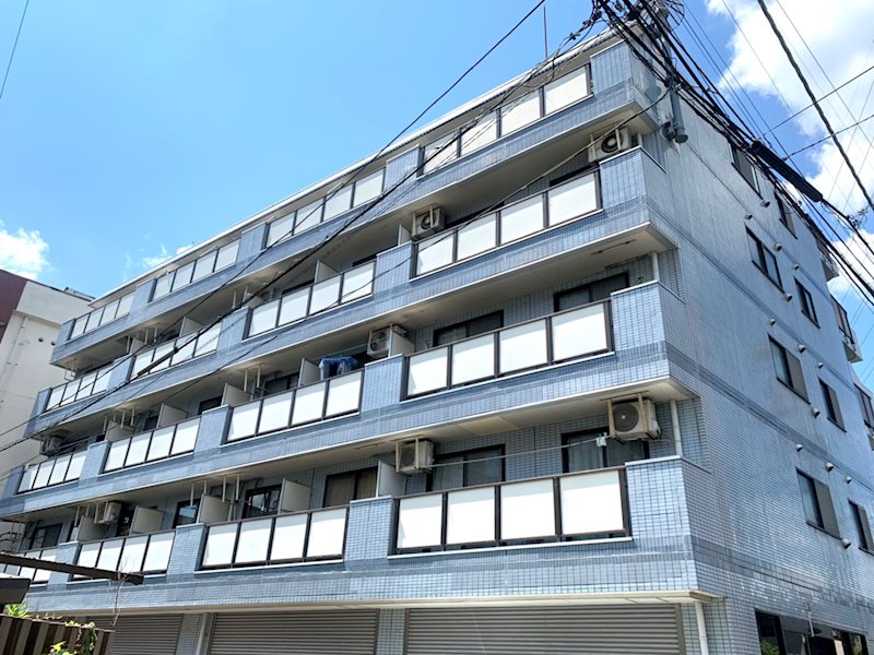 建物外観　北越谷駅徒歩３分（２４０ｍ）