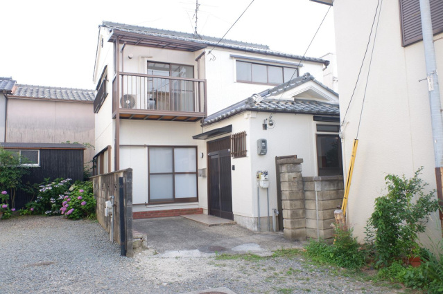 大宅辻脇町貸家