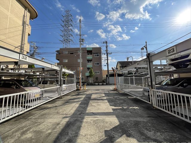 駐車場　駐車場