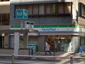 コンビニ　ファミリーマート 八丁堀4丁目店（コンビニ）まで3m