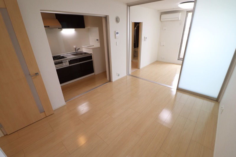 居室・リビング　明るく開放的なお部屋です