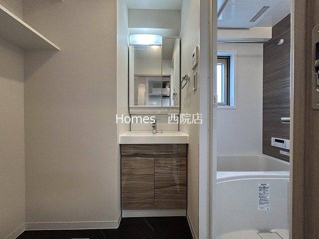 洗面設備　別部屋参考写真