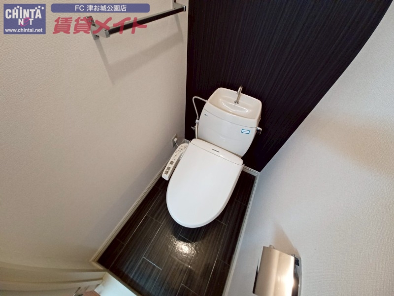 トイレ　同型参考写真