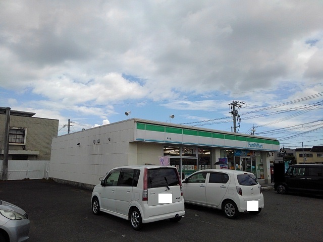 コンビニ　ファミリーマート宮崎恒久店（コンビニ）まで100m