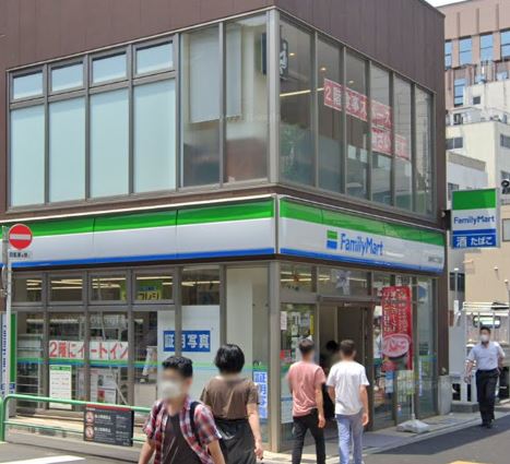 コンビニ　ファミリーマート 西神田二丁目店（コンビニ）まで89m