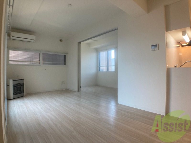 居室・リビング　広くてキレイなお部屋が広がっていて、充実した生活が送れそう。
