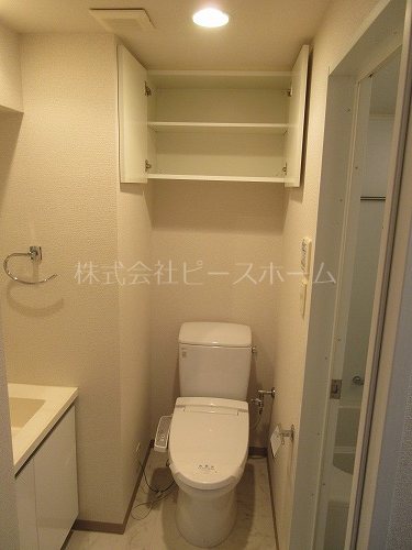 トイレ　※別号室参考写真