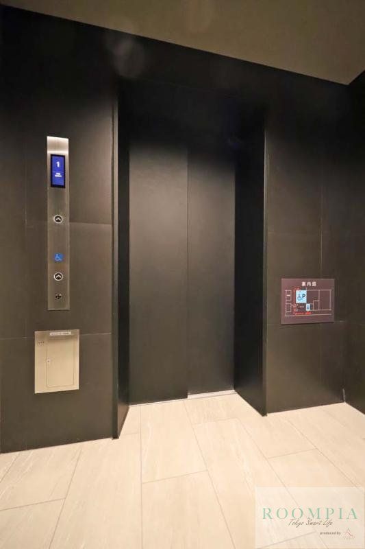 エントランス　エントランス