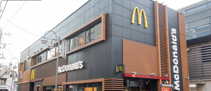 飲食店　マクドナルド（飲食店）まで350m