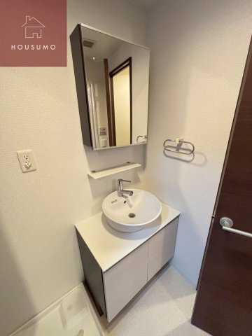 洗面設備　コンパクトで使いやすい洗面所