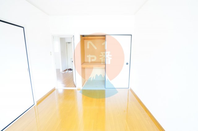 居室・リビング　お部屋は6帖です。
