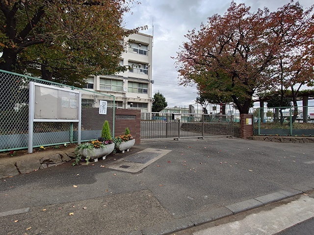 中学校　横浜市立樽町中学校（中学校）まで573m