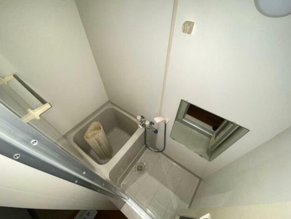 バス・シャワールーム　他部屋の写真です