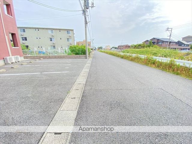その他　前面道路（その他）まで0m