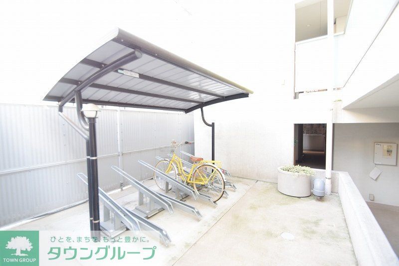 その他共有部分　屋根付き駐輪場