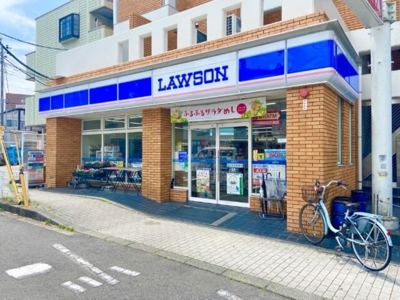 コンビニ　ローソン片倉町駅前店（コンビニ）まで482m