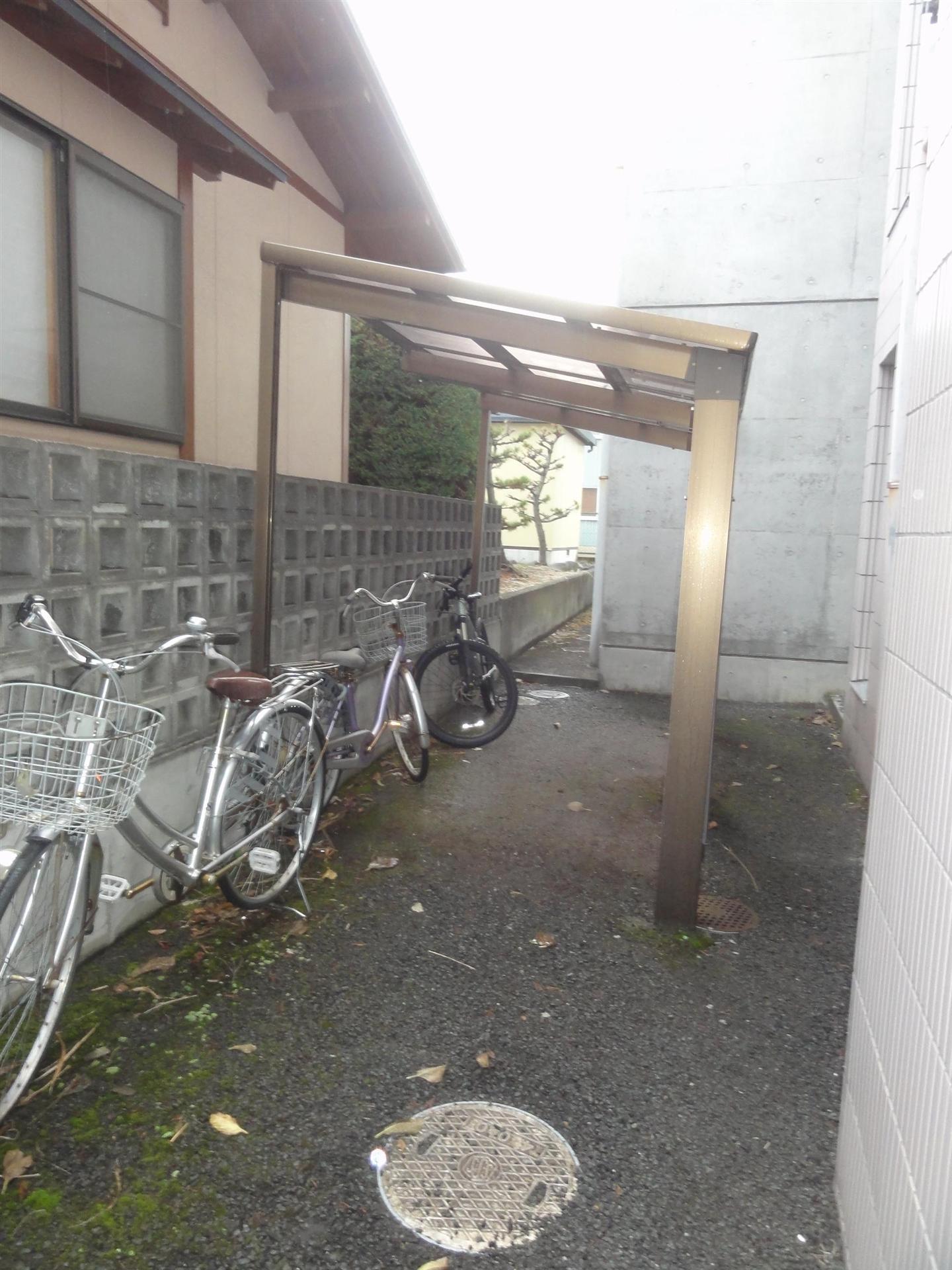 庭　駐輪場