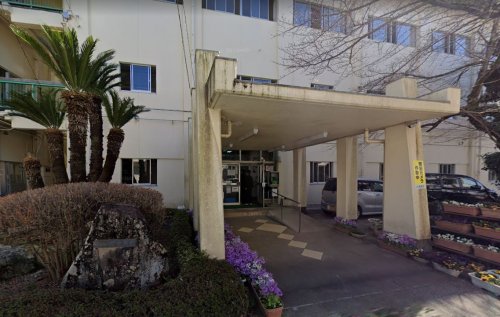 中学校　海南市立巽中学校（中学校）まで496m
