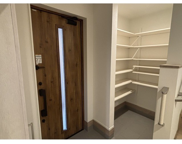 玄関　ゆったりとした玄関スペースです♪