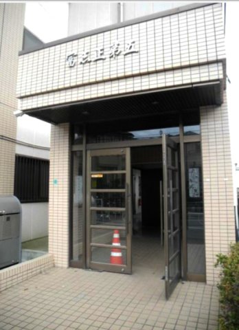 エントランス　清潔なエントランスです