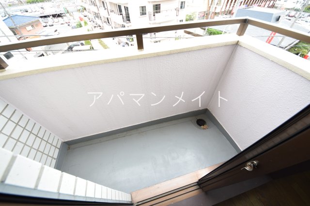 バルコニー　開放的で明るい空間を演出してくれるバルコニーです